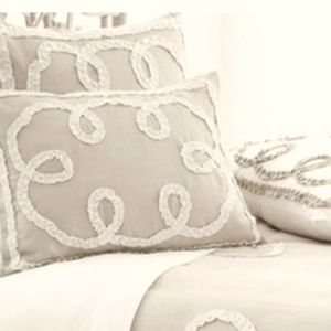 Pine Cone Hill PAIR of Ruched 100% Fine Linen Standard Shams Natural & White